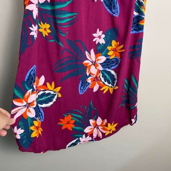 Old Navy Women's Maroon Sleeveless V-neck Lightweight Summer Dress Size Medium - Picture 3 of 11